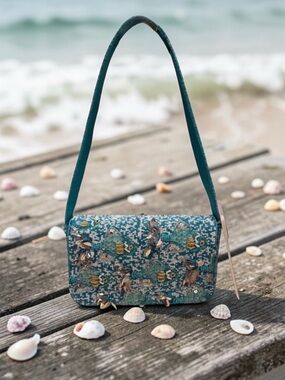 Viral Beaded School of Fish Shoulder Bag